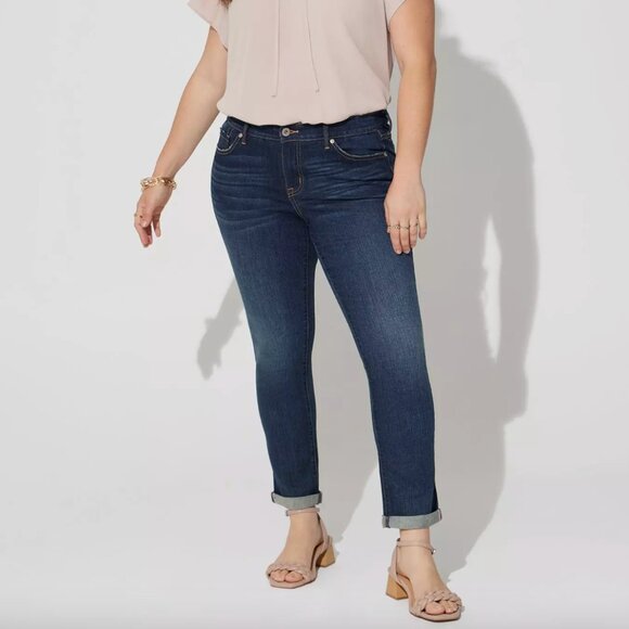 Torrid 16R 16 Reg Dark‎ Wash Vintage Stretch Boyfriend Straight Mid-Rise Jeans - Picture 1 of 8